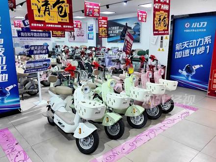 #新国标电动自行车 上市 有啥不一样?记者走市场一探究竟