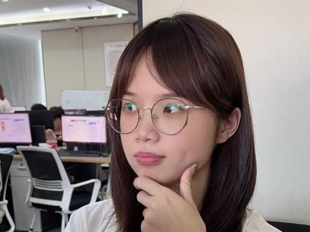 电脑每次都弹自动更新这个设置?怎么彻底关闭它#关闭系统更新#电脑知识#办公技巧
