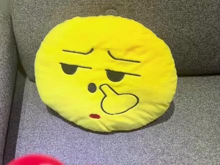 GG BOND is stuck! 快来解救GGBOND,说出stuck的意思即可 #解救ggbond #趣味英语 #英语单词 #拯救不开心 #ggbond