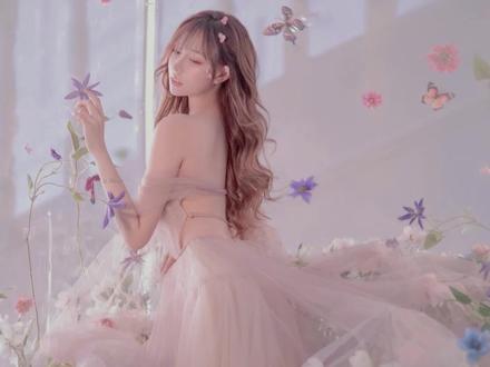 属于辣妹的夏天来喽~ #斗鱼米娜 #米娜minana #美女主播 #辣妹的夏天