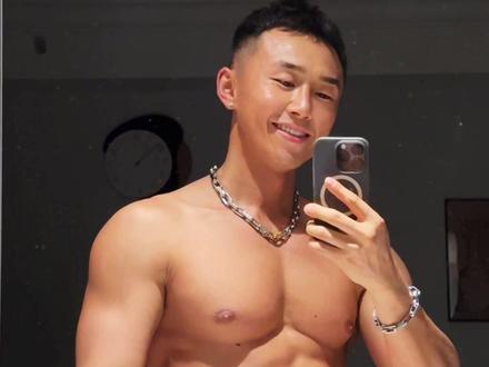 胸肌跳动没啥稀奇,你试试跳动背肌?
@你身边能跳动背肌的人。#健身 #腹肌 #对镜拍 #背 #这谁顶得住啊