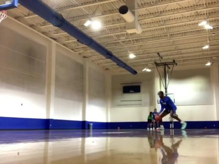 “高度的自律成就所谓的天赋”#ncaa #篮球训练