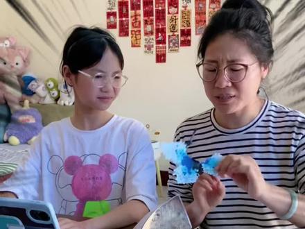 莜迪用邪修“撒豆法”拼蝴蝶,拯救手残党… #亲子diy时光