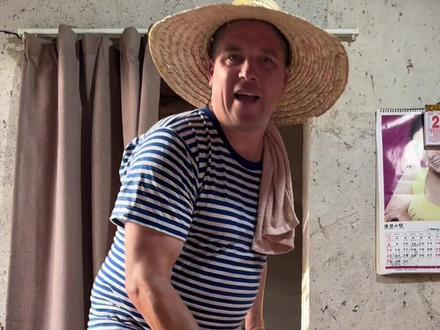 赶大集吃海鲜#新农人计划2023 #我的乡村生活 #农村生活 雷哥盛情邀请邻居老宋吃海鲜大餐,可是...