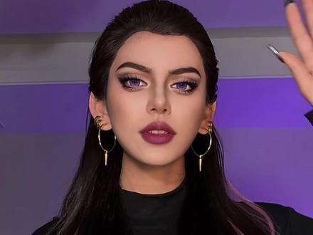 瑟瑟发抖吧 (芮娜没这个衣服 我拍的时候服装预售 大家拍同款注意!)#芮娜 #仿妆 #无畏契约 #致歉一切 #cos