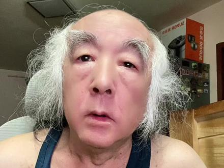 大爷语录 好听的话别当真,
难听的话别走心,
你在别人嘴里的好与坏,
其实跟他们自己利益有关,
不以物喜,不以己悲,
知我罪我其惟春秋。