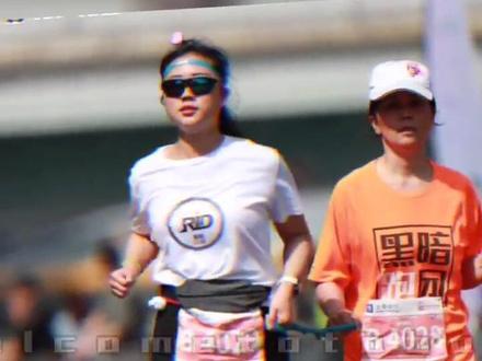#视障陪跑 上海女子半马21.0975公里,道路无障碍,人心无障碍!赛道一根绳,做你的眼睛,第二次半马陪跑,带晓娟女飞人半马pb5分钟#库存#Dou是跑马人#传递奔跑的力量 #做你的眼睛