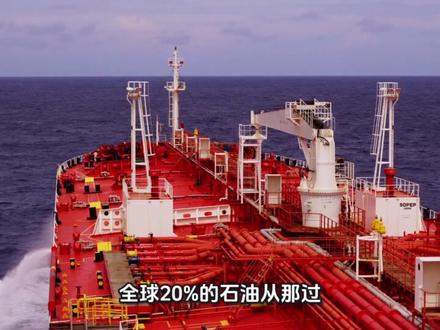 美军炸伊朗哈尔克岛炸毁军事目标,伊朗放话:敢动岛屿就放弃克制