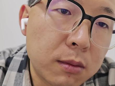 上汽自己的品牌飞凡放弃了,当初买车的时候的承诺不兑现,现在看着小米卖的好又来模仿别人呢的车,你们觉得这样的车企能书写历史?#上汽#上汽飞凡#尚界#z7