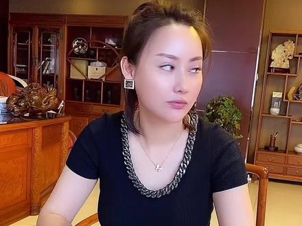 #国庆 假期哪里去,不如公司加个班#总感觉哪里不对