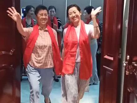 泰安二中十九级四班毕业五十年聚会