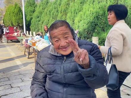 内丘扁鹊庙会大家都赶过,那庙会上蹭过透灵碑的贡品你吃过吗?