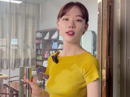 发型师必备的女发梳剪发梳理发祖钉梳,理发美发店发廊用品大全。#理发师发型师 #美业手艺人 #发型师 #美发技术分享 #美发师 #理发店 #发型设计