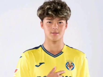 巴西球迷,炸了!炸了!蒙太古杯:U16国少小将0-1憾负巴西,虽憾负却进步亮眼!董路表示:该不满的是巴西球迷!#实况足球手游 #易球成名计划 #2026蒙太古杯实况 #中国U16比赛实况