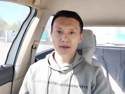 手动挡车遇突发情况,紧急制动是否要离合刹车同时踩?一次讲清楚