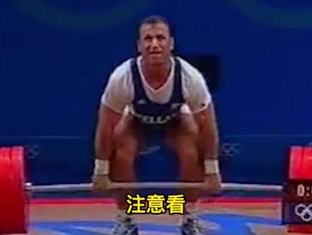 置之si地而后生,面对希腊选手的提前庆祝夺冠 ,占旭刚力拔山河上演惊天逆转! #占旭刚 #举重 #冠军