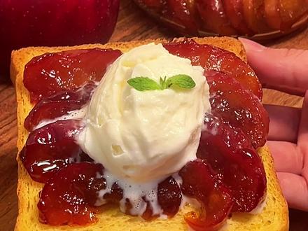 焦糖味巨浓郁的苹果吃法🍎冷热交织酥脆柔软,解锁百年前的美味 原版配方用到了红色素,所以我参考《昨日的美食》,选择直接炒出焦糖色来代替色素,没想到口感这么绝!
#美食冷知识 #苹果的神仙吃法 #焦糖苹果 #满级吃商通关赛 #这个世界上不能没有甜品
