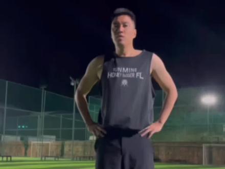 腰旗🏈|扯旗“稳准狠”
盯紧进攻者髋部的转动
提前预判其变向
做好每一档防守
#腰旗橄榄球 #橄榄球 #美式橄榄球 #享受运动带来的快乐 #男人的快乐就是这么简单 @昆明海鹰美式橄榄球俱乐部🏈