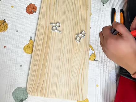 30多自制秋千平替荡桥的详细版教程
省钱又好玩,是我家小孩最爱玩的
所有运动器材里玩得最多的一个
有能力的姐妹赶紧操作起来❤️