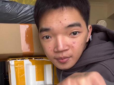 给我妹妹18岁成年礼物vlog #多多宝藏店 #pdd #拼多多春节不打烊 #vlog