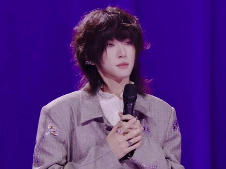 #华晨宇当年还没开口就打动尚雯婕 尚雯婕夸赞选手有勇气,鼓励选手认真思考做回自己。#声鸣远扬