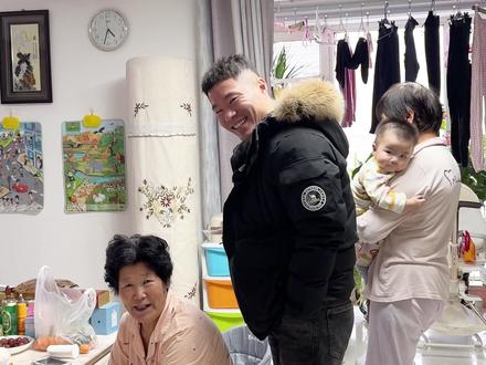 感谢大家对我和我妈的支持!谢谢大家!晚上7点直播