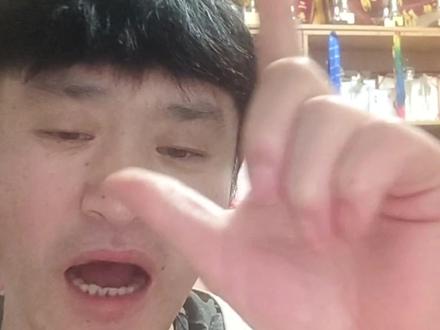 唉浩楠生病这一年来,受了很多苦,遭了很多罪,今天是小年,给孩子们做了很多的菜,可是浩南却吐的稀里哗啦!我的心很疼,不知道什么时候他能够正常。