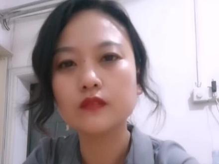趸(盹dun)聚集囤积。拥趸:粉丝。