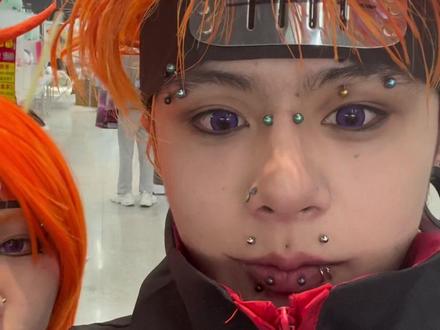 抗米去了家人们准备让世界感受痛苦#哈尼穿孔 #一袋米要扛几楼 #佩恩