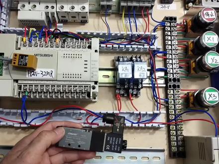 电磁阀的工作原理,电磁阀与气缸联合应用原理简图 #电磁阀工作原理 #气缸伸缩原理