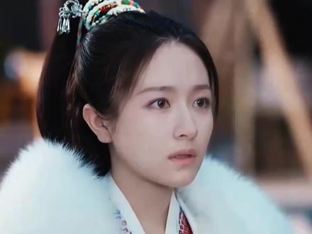 2026年5月19日影视剧娱乐吃瓜
1、古装剧《晴窗记》网传主演接触李兰迪, 改编自尤四姐的小说《玲珑四犯》 。
2、古装剧《神仙肉》网传男主接触侯明昊,女主依旧是虞书欣。
3、现偶剧《爱情有烟火》开启播前招商,预计最快将在6月播出,主演是檀健次和王楚然。
4、悬疑剧《重影》今日正式官宣定档5月20日东方上星播出,主演是高叶和陈靖可。
5、电影《敦煌妈妈》网传主演是赵涛和廖凡,预计最快将在年底开机。
6、电视剧《外环青年》网传主演接触张彬彬和胡一天。
7、电视剧《昨夜将至》网传预计最快将在5月底播出,主演是佟大为和江疏影。
8、电视剧《春夜困渡》网传预计最快5月下旬珠海开机,主演是刘萧旭和郭宇欣。
9、综艺《忙忙碌碌寻宝藏》第二季首轮录制阵容有王安宇、田曦薇、黄明昊、黄子弘凡、万妮达、庞博、武艺、杨迪、李维嘉。