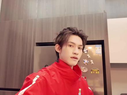 20260215🍠云熠小世界
新年快乐!
昨天记录,今天发布,为明天送祝福。祝大家新年快乐!