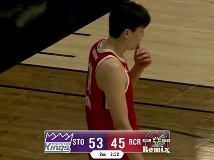 太炸裂了!杨瀚森举火烧天霸气滑翔暴扣,替补席瞬间起立欢呼 #开拓者 #杨瀚森