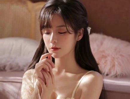#邹佳佳 #肖鹿 #完蛋我被美女包围了 #白月光 《写给邹佳佳》