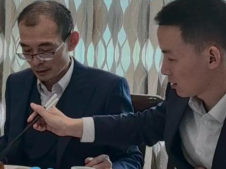 谢浩男回应一夜涨粉50万 称为了终止痛苦第一时间回归家庭