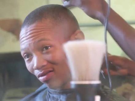 为什么非洲人喜欢定居广州?他们留下的“黑二代”,处境如何?