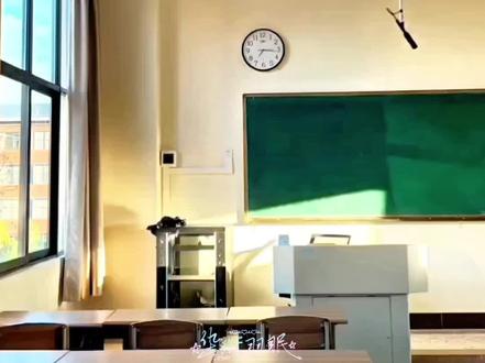 《日记第一页是你的照片》03
我更新了,不行了,我也馋死了|•'-'•)و✧,而且还给我吞画质#奇文#AI配音#请勿当真