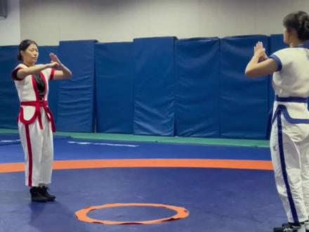 #中国式摔跤
做得不好多担待