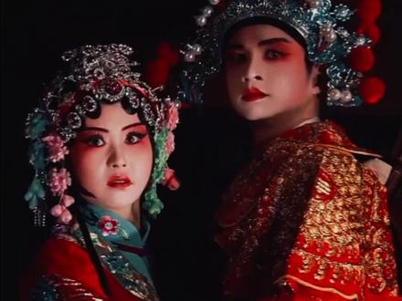#enemy 最动人的不是爱情,而是刻在骨血里的家国大义❤️特别喜欢煎饼果仔和夏天妹妹的这段眼神戏😭一个小小的仿拍,业余选手·不喜勿喷(yc:@煎饼果仔(张问初) @夏天妹妹 )#ENEMY为什么这么动人 #煎饼果仔夏天妹妹 #翻拍 #抖音二创激励计划 @DOU+小助手
