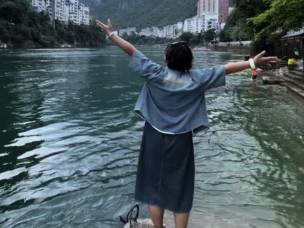 从南宁开车260公里,就为了来天峨县划浆板看蓝刀鱼风暴#旅行推荐官 #旅行大玩家 #天峨桨板 #广西dou是好风光