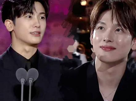 摄像老师,嗑生嗑死!
#朴炯植 #任时完 @DOU+上热门