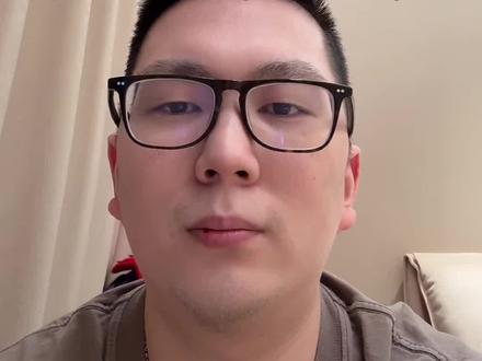 原来是我打败了王曼昱! #孙颖莎 #王曼昱 #陈梦 #乒乓球
我第一次听说输球不是因为实力,而是因为场下球迷没人家多,加油声没对手多!