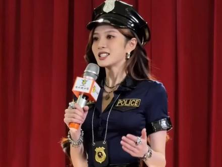 我捧你你是玻璃杯 我放手你就是玻璃渣#实话实说 #脱口秀爆梗名场面 #脱口秀搞笑视频 #脱口秀互动 #脱口秀