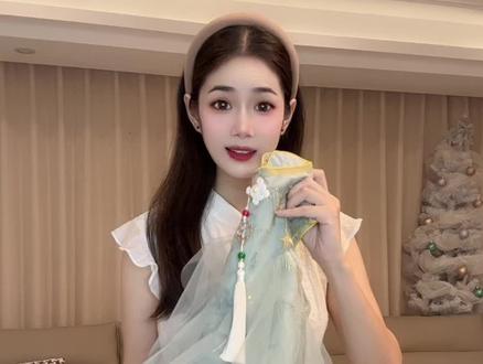 女宝夏季穿旗袍连衣裙真的巨仙!美得我心都化了~#夏季温柔系穿搭 #女童旗袍裙子推荐 #高品质童装 #仙气穿搭 #生女儿就是用来打扮的