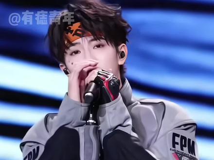 不好这下全世界都知道,“紧张”和“王橹杰”是穆祉丞的关键词了!#橹穆#穆祉丞#王橹杰#太湖湾音乐节