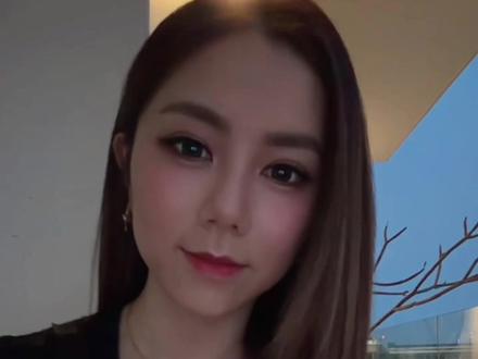 我本身爱琴又爱海,那不就是”爱琴海”?🤣🤣🤣
《爱琴海》🩷💘💕
原唱: 周杰伦
改编: G.E.M.邓紫棋
#邓紫棋 #周杰伦