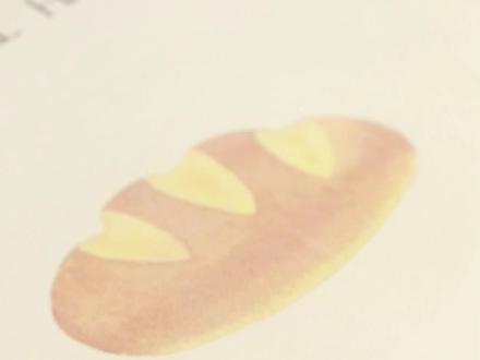 不开裂不回缩纸杯蛋糕💯口感松软超好吃 翻车无数次,终于做出了完美的纸杯蛋糕了,不开裂不回缩口感松软超好吃。做法很简单,但是要做出完美的成品要注意的细节很多!总结下来就是——
①蛋白霜状态要把控好,建议比圆模戚风的软一些这样不容易开裂,更容易有水光肌!
②正确翻拌手法,不要划圈搅拌,容易消泡!
③正确的烘烤温度和时间。不要迷信网上教程给出的温度!很多教程都采取分段式烘烤,其实不一定适合你的烤箱,我全部用同一个温度完全没问题。要根据蛋糕的状态调整温度。
有任何问题的可以在评论区发出来,我们一起交流探讨!
🔶食材:
鸡蛋三个(蛋清95克,蛋黄40克)
牛奶30克
玉米油25克
低筋面粉45克
细砂糖45克
柠檬汁几滴
🔶步骤:
1.鸡蛋分离蛋黄蛋清,蛋清加入细砂糖和几滴柠檬汁,冷冻备用。
2.牛奶加玉米油搅拌乳化,筛入低筋面粉搅匀。
3.倒入蛋黄搅匀,搅匀的蛋黄糊是比较稀的可流动状态。
4.蛋白冷冻至周围有一圈冰渣的状态,即可开始打发。先低速搅匀,然后调到最高速打发到偏软的硬性发泡状态。
5.取少量蛋白霜到蛋黄糊里搅匀,倒回剩余蛋白霜中翻拌均匀。
6.拌匀的蛋糕糊装入裱花袋,裱花袋剪一个小口,将蛋糕糊挤入纸杯挤,挤到8分满即可。
7.用牙签划几圈,消除大气泡,送入预热好的烤箱,上火155℃,下火150℃烤45分钟。
#祈和烘焙 #祈和打蛋器 #蛋糕DIY