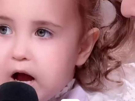 中国爸妈生出混血宝宝?原来是血脉返祖了。 网友:我的天呐......