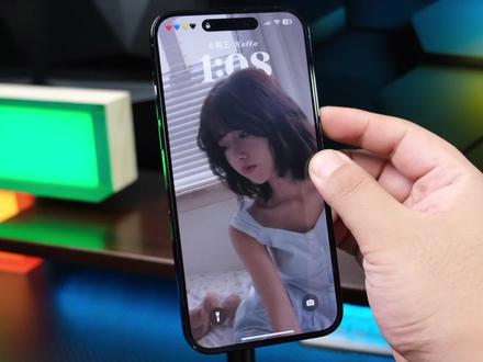iPhone锁屏自动更换壁纸。锁屏自动换壁纸教程。