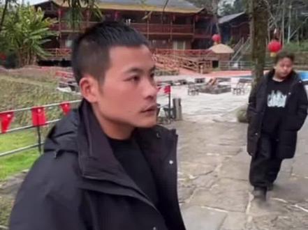 大励骗刀疤哥 刀疤哥相信了#老六荒野 #张家界七星山骆驼杯 #刀疤哥 #王大励